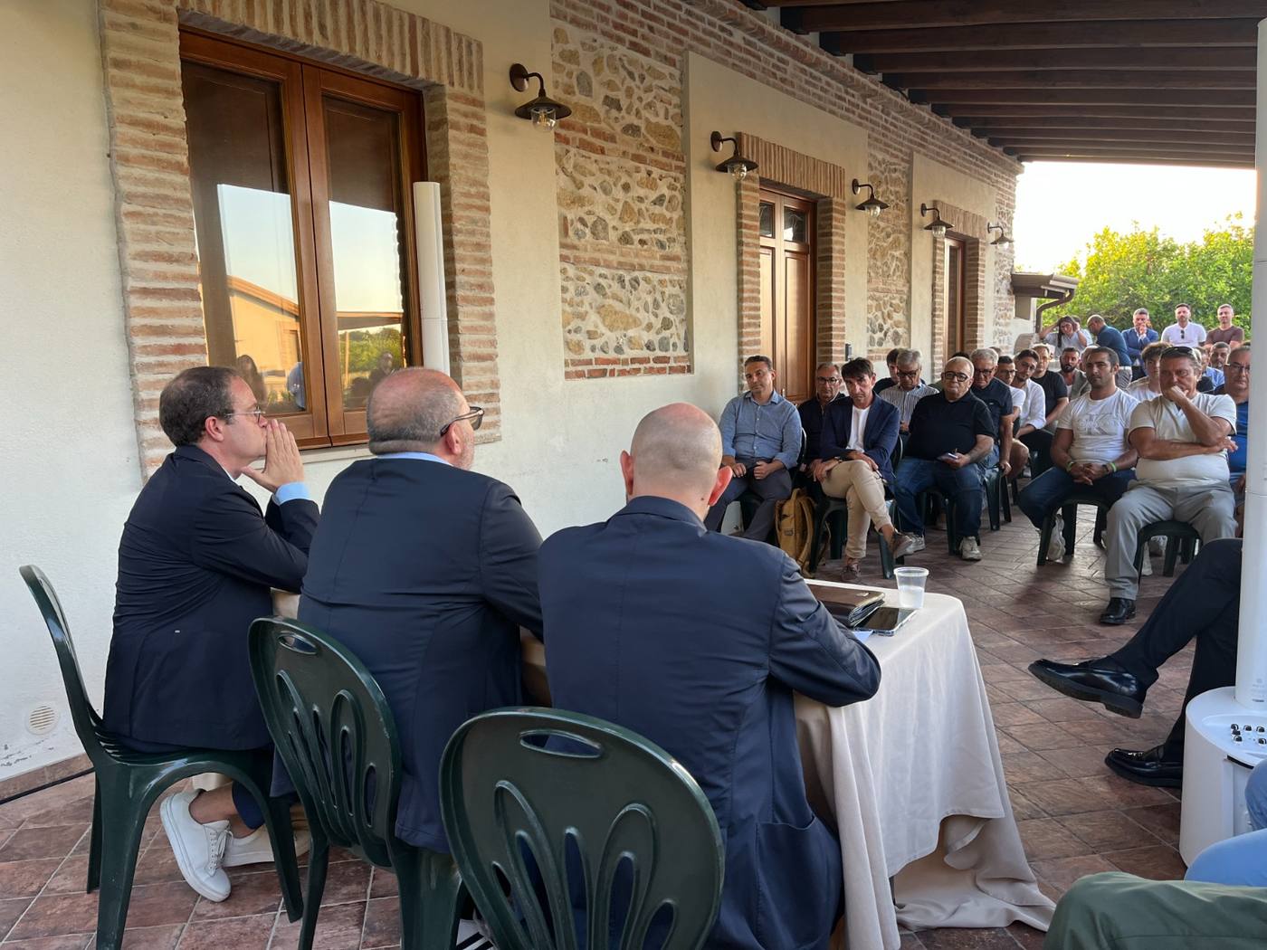 Incontro pubblico